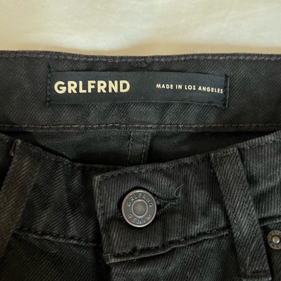 GRLFRND High Rise Black Slim Jean w/ Slit Size 25 - Picture 4 of 4